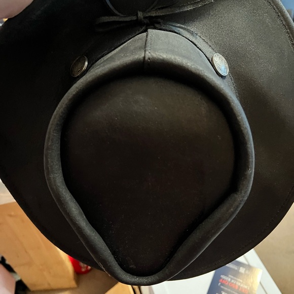 Minnetonka hat - Picture 3 of 4